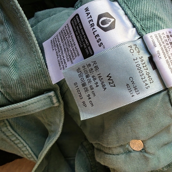 Levi's Cut Off Shorts Size 27 - Picture 4 of 5